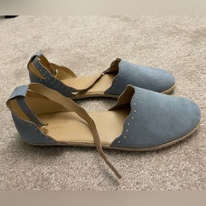 LC Lauren Conrad Size 10 Flats with Strap